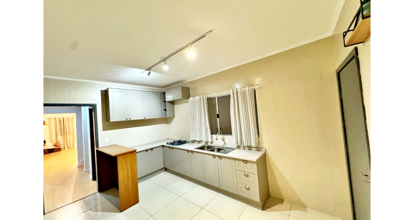 Sobrado à venda no Bairro da Chácara Inglesa na Rua Soldado João de Oliveira,