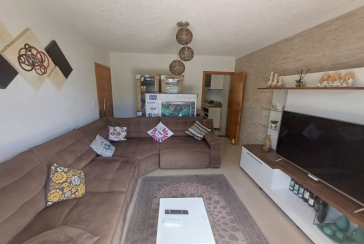 Casa assobradada à venda no Bairro do Parque Maria Domitila na Rua Eusebio da Silva