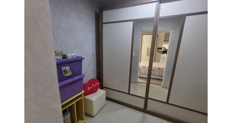 Casa assobradada à venda no Bairro do Parque Maria Domitila na Rua Eusebio da Silva