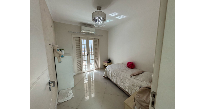  Sobrado à venda no Bairro do Parque São Domingos na Rua Homero Sales,