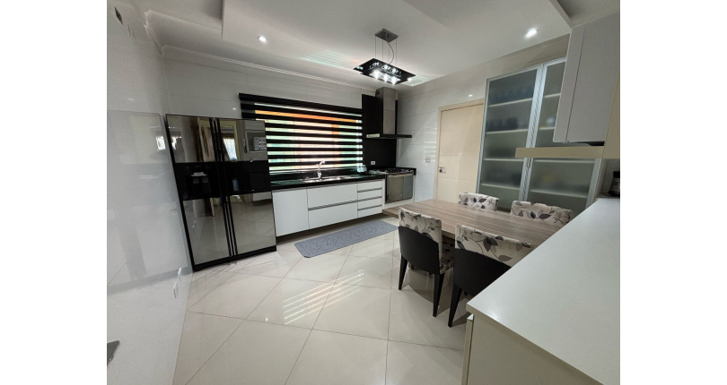  Sobrado à venda no Bairro do Parque São Domingos na Rua Homero Sales,