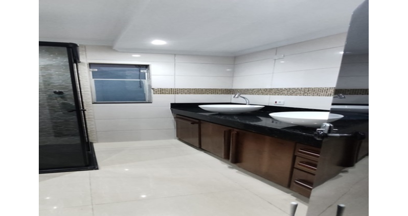 LINDO Sobrado à venda no Bairro do Jardim São João (Jaraguá) na Rua Friedrich Von Voith 489,