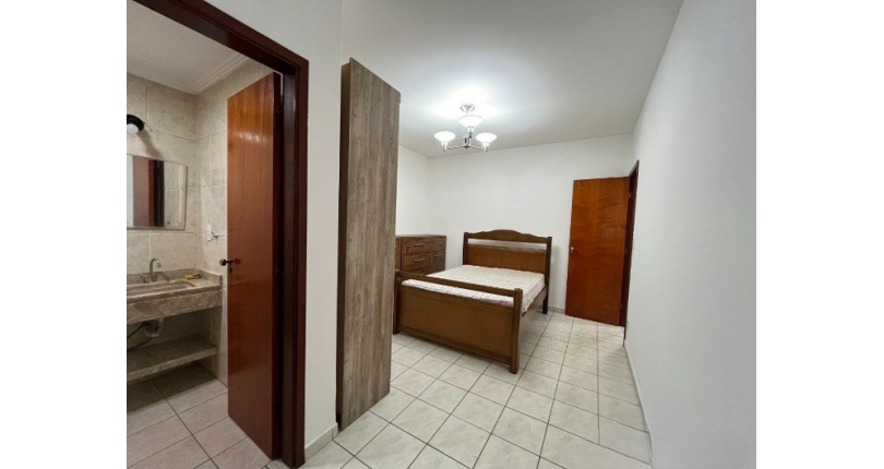 Oportunidade: Apartamento à venda na Praia Grande no Bairro da Guilhermina na Rua Colômbia 180