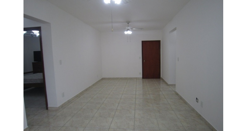 Oportunidade: Apartamento à venda na Praia Grande no Bairro da Guilhermina na Rua Colômbia 180