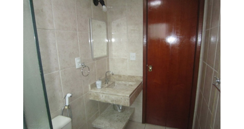 Oportunidade: Apartamento à venda na Praia Grande no Bairro da Guilhermina na Rua Colômbia 180