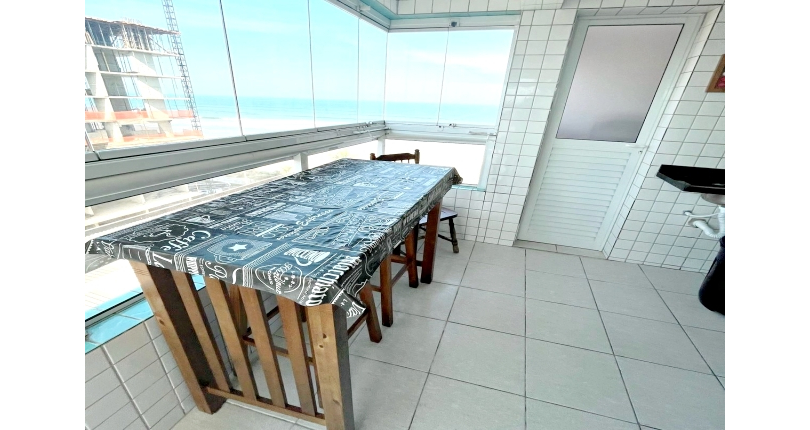 Apartamento à venda na Praia Grande no Bairro Real na Avenida Presidente Castelo Branco 16080, no Condomínio Edifício Água Marinha 