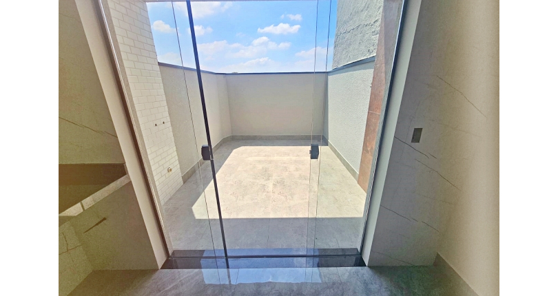  Lindo Sobrado novo à venda no Bairro do Jardim Maristela na Rua Galdino Catunda Gondim 22,