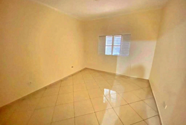 Bom Sobrado à venda no Bairro do Conjunto Residencial Vista Verde na Rua Ricardo Abed, 