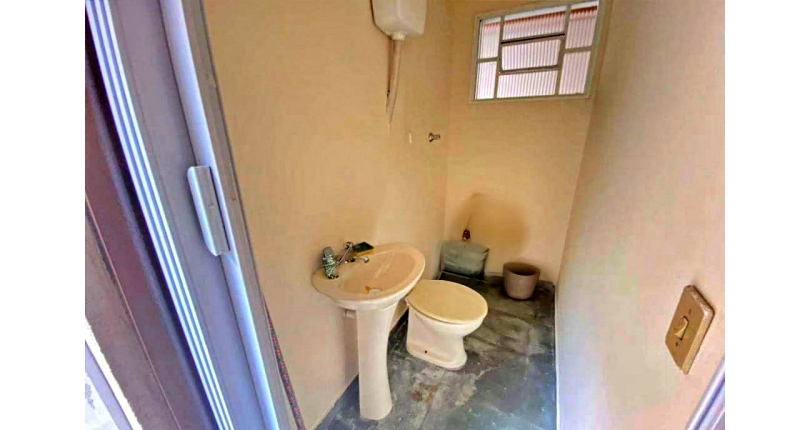 Bom Sobrado à venda no Bairro do Conjunto Residencial Vista Verde na Rua Ricardo Abed, 