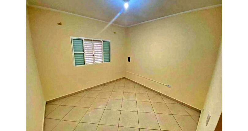 Bom Sobrado à venda no Bairro do Conjunto Residencial Vista Verde na Rua Ricardo Abed, 