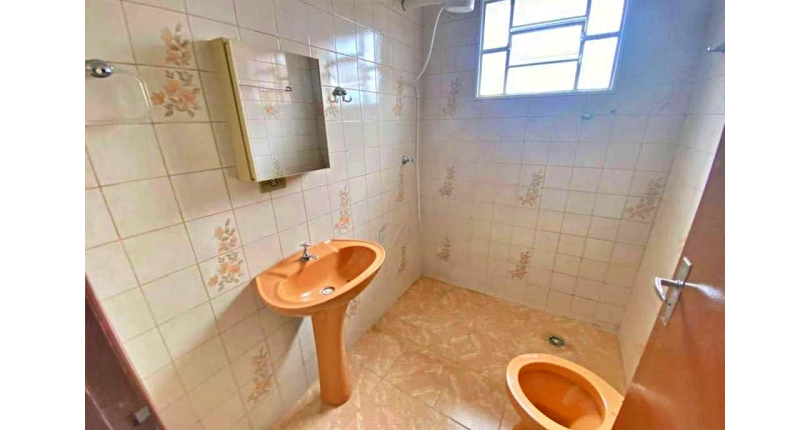 Bom Sobrado à venda no Bairro do Conjunto Residencial Vista Verde na Rua Ricardo Abed, 