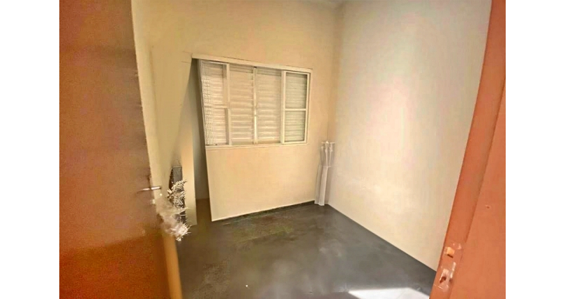 Bom Sobrado à venda no Bairro do Conjunto Residencial Vista Verde na Rua Ricardo Abed, 