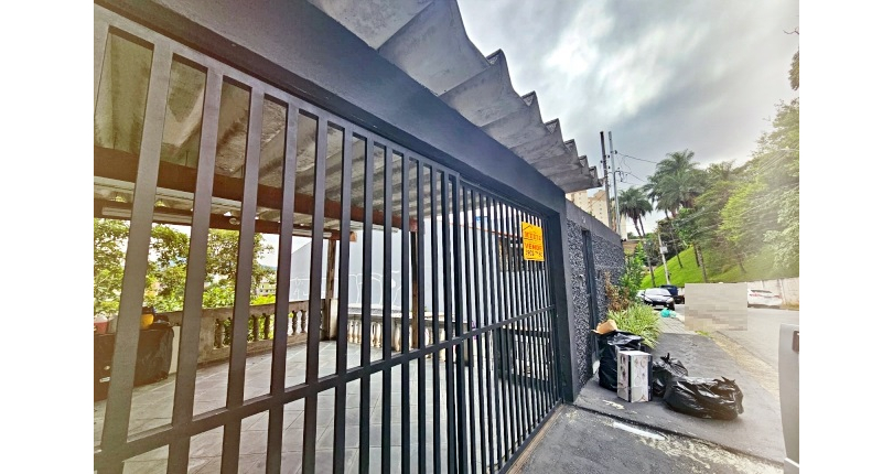 Terreno à venda no Bairro do Parque Maria Domitila na Rua Francisco Basílio de Melo, 