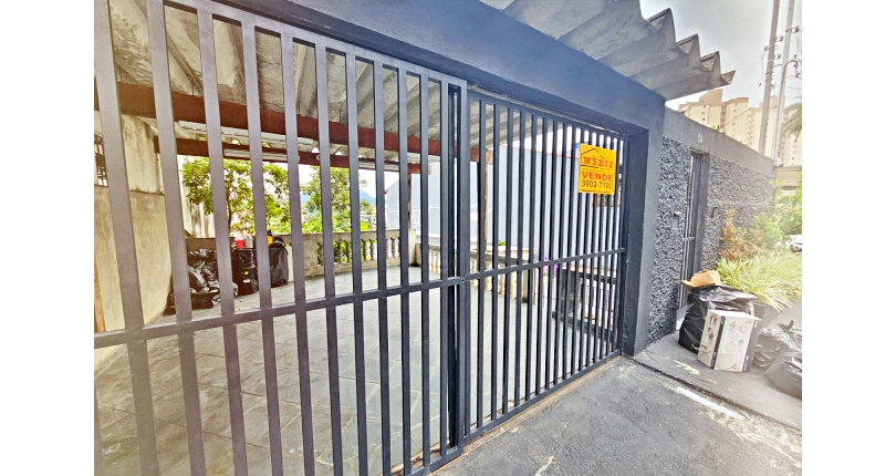 Terreno à venda no Bairro do Parque Maria Domitila na Rua Francisco Basílio de Melo, 