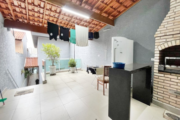 Sobrado à venda no Bairro do Jardim Líbano na Rua Maestro João de Souza Lima,