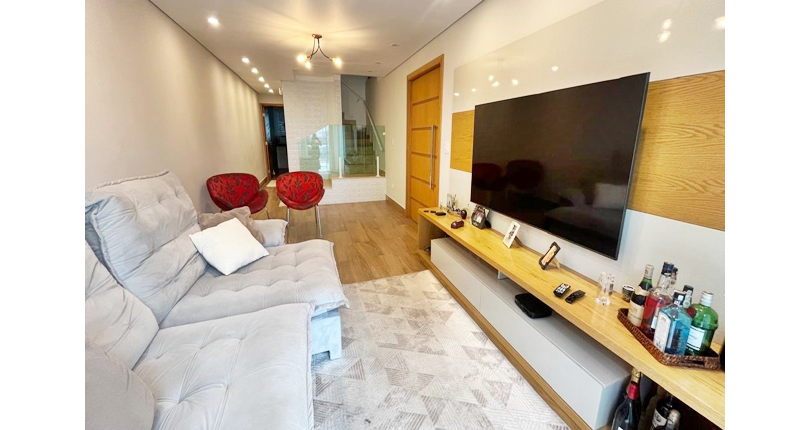 Sobrado à venda no Bairro do Jardim Líbano na Rua Maestro João de Souza Lima,