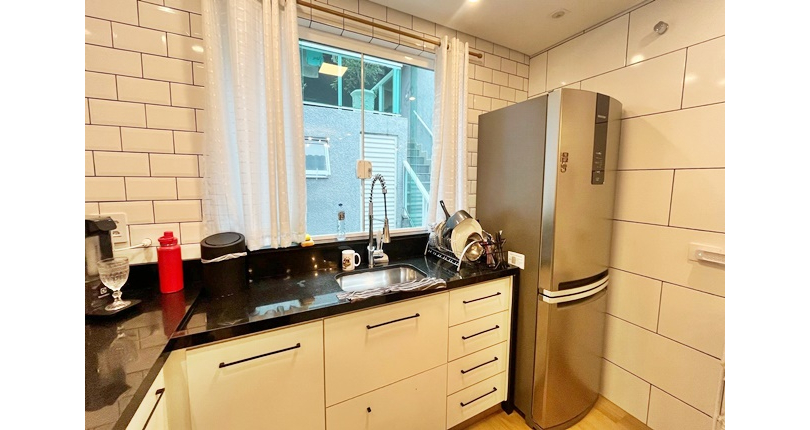 Sobrado à venda no Bairro do Jardim Líbano na Rua Maestro João de Souza Lima,