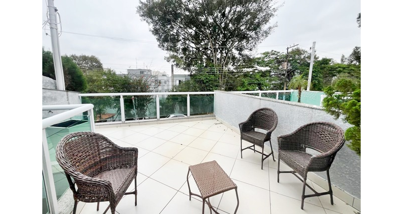 Sobrado à venda no Bairro do Jardim Líbano na Rua Maestro João de Souza Lima,