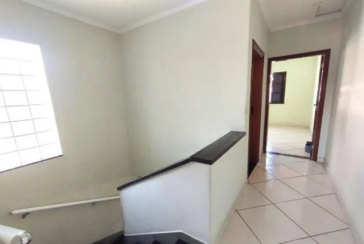 Ótimo Sobrado à venda no Bairro do Jardim Santo Elias na Rua Frederico Jacobi