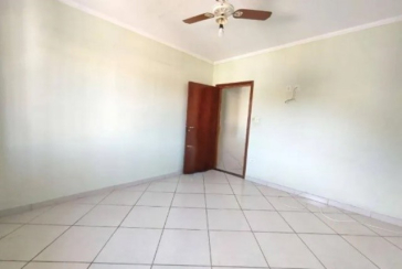 Ótimo Sobrado à venda no Bairro do Jardim Santo Elias na Rua Frederico Jacobi