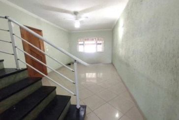 Ótimo Sobrado à venda no Bairro do Jardim Santo Elias na Rua Frederico Jacobi