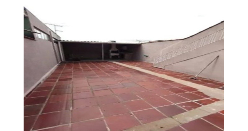 Ótimo Sobrado à venda no Bairro do Jardim Santo Elias na Rua Frederico Jacobi