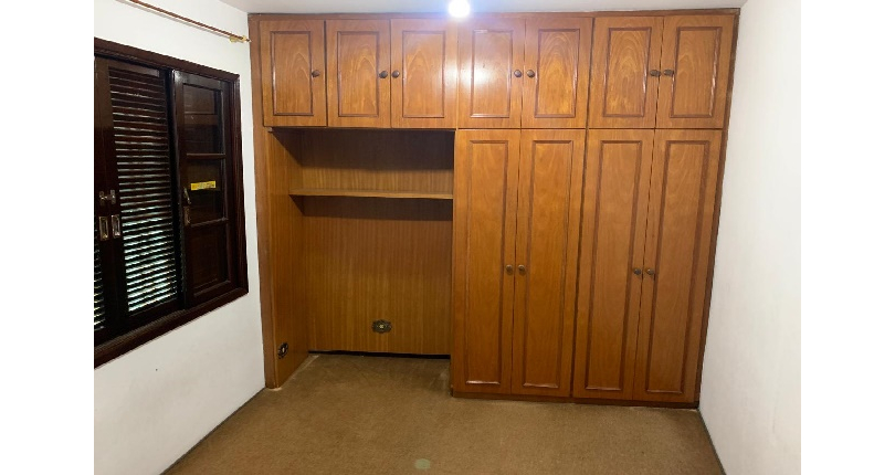 Sobrado à venda no Bairro do Parque São Domingos na Rua Armando Martino,