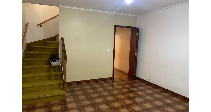 Sobrado à venda no Bairro do Parque São Domingos na Rua Armando Martino,