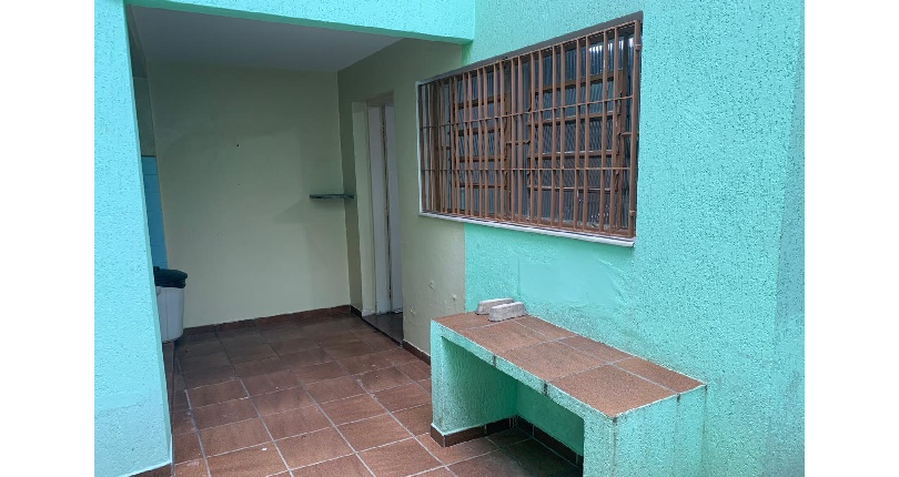 Sobrado à venda no Bairro do Parque São Domingos na Rua Armando Martino,