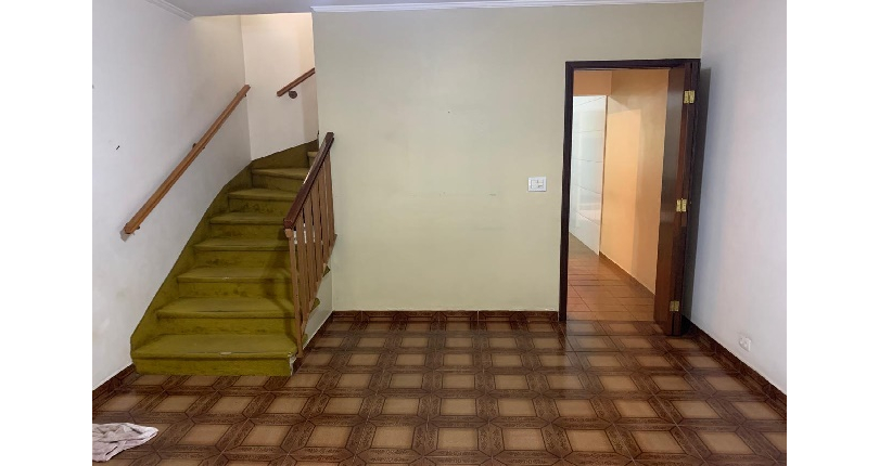 Sobrado à venda no Bairro do Parque São Domingos na Rua Armando Martino,