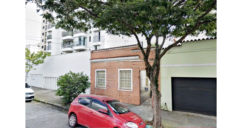 Belo Terreno à venda no Bairro da Lapa na Rua Guaricanga,