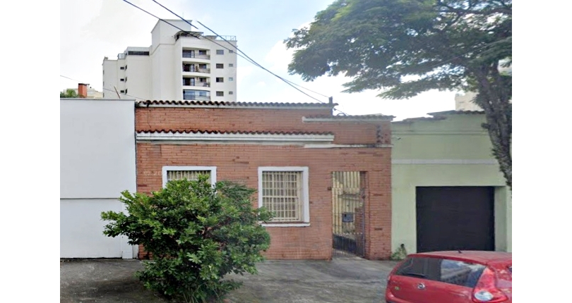 Belo Terreno à venda no Bairro da Lapa na Rua Guaricanga,