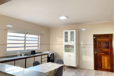 Sobrado à venda no Bairro do Jardim São João (Jaraguá) na Rua Alto Jurupari, 