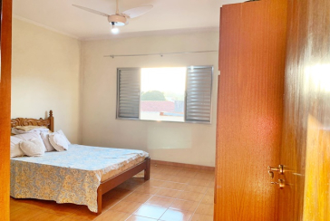 Sobrado à venda no Bairro do Jardim São João (Jaraguá) na Rua Alto Jurupari, 