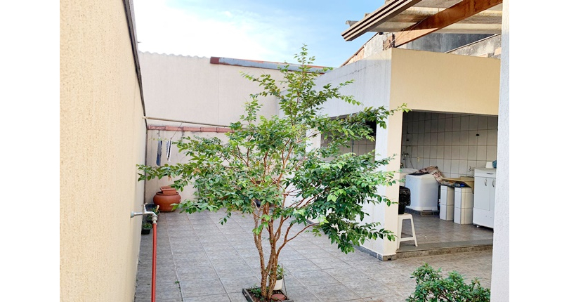Sobrado à venda no Bairro do Jardim São João (Jaraguá) na Rua Alto Jurupari, 