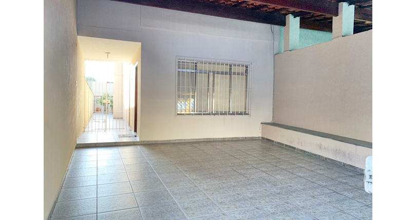 Sobrado à venda no Bairro do Jardim São João (Jaraguá) na Rua Alto Jurupari, 