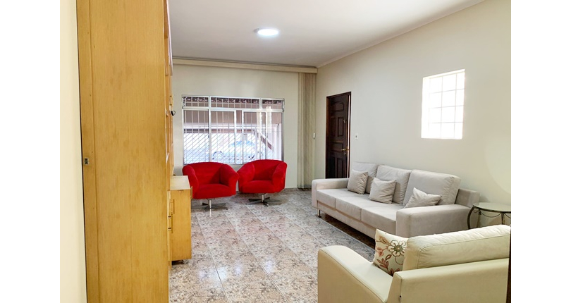 Sobrado à venda no Bairro do Jardim São João (Jaraguá) na Rua Alto Jurupari, 