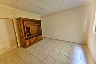 Casa à venda no Bairro do Jardim Santo Elias na Rua Romão Martins,