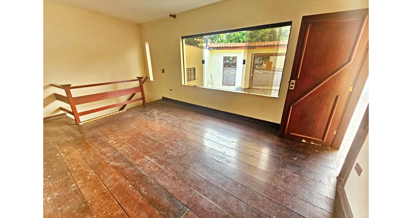 Casa à venda no Bairro do Jardim Santo Elias na Rua Romão Martins,