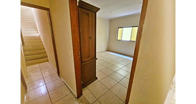 Casa à venda no Bairro do Jardim Santo Elias na Rua Romão Martins,