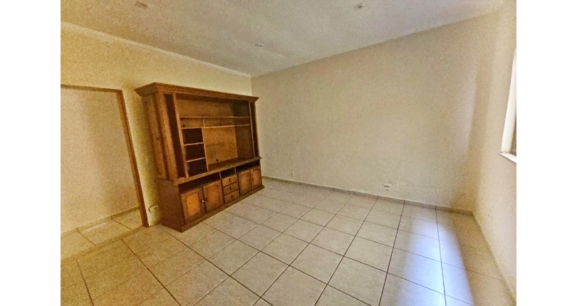 Casa à venda no Bairro do Jardim Santo Elias na Rua Romão Martins,