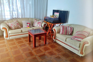 Sobrado à venda no Parque Maria Domitila na Rua Francisco Basílio de Melo