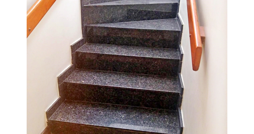 Sobrado à venda no Parque Maria Domitila na Rua Francisco Basílio de Melo