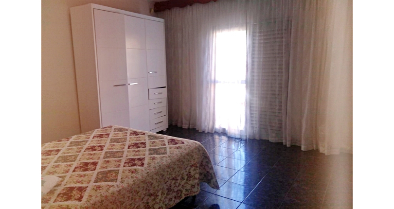 Sobrado à venda no Parque Maria Domitila na Rua Francisco Basílio de Melo