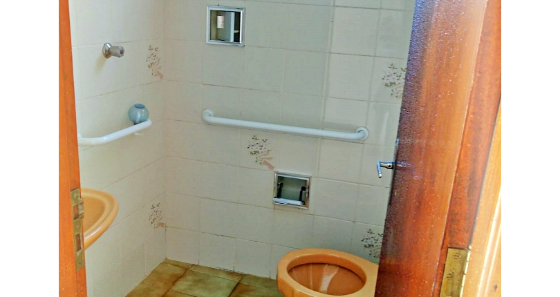 Sobrado à venda no Parque Maria Domitila na Rua Francisco Basílio de Melo