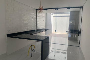 BELO Sobrado novo à venda no Bairro do Jardim Felicidade (Zona Oeste) na Rua Manuel Furtado 214, 