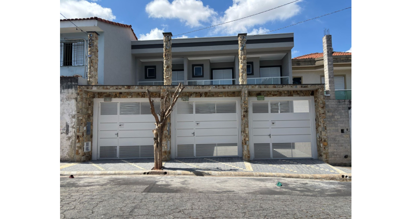 Lindo Sobrado novo à venda no Bairro do Parque São Domingos na Rua Agostinho dos Santos 310, 