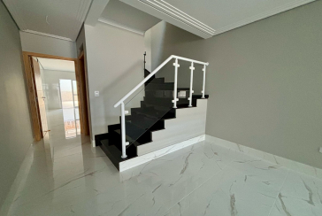 Lindo Sobrado novo à venda no Bairro do Parque São Domingos na Rua Agostinho dos Santos 306,