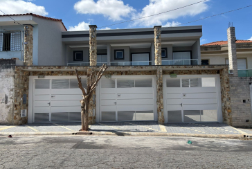 Lindo Sobrado novo à venda no Bairro do Parque São Domingos na Rua Agostinho dos Santos 306,