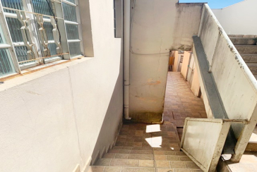 Casa para renda à venda no Bairro da Vila Zat na Praça Vinte e Cinco de Novembro,